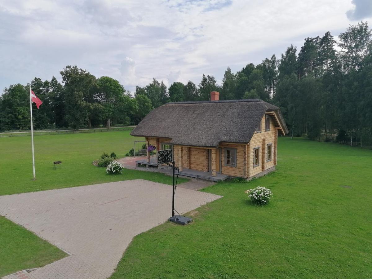 Guest House Unguri Stalbe Bagian luar foto